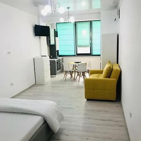 Studio 35 *